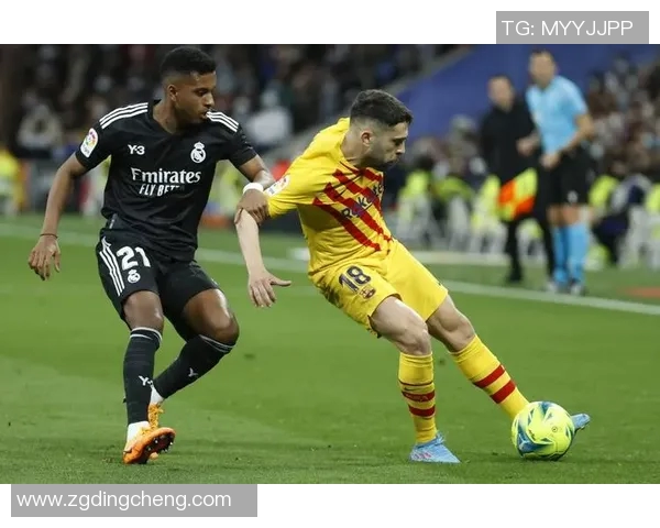 巴萨与皇马经典对决回顾:足球史上最激动人心的时刻与传奇瞬间 巴萨与皇马经典对决回顾:足球史上最激动人心的时刻与传奇瞬间